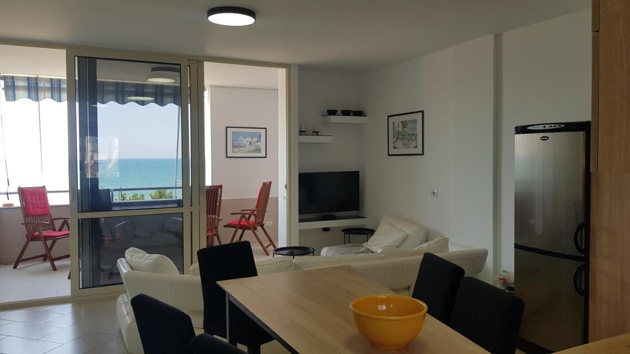M&I Beach Apartment With Sea View Durres Exterior photo
